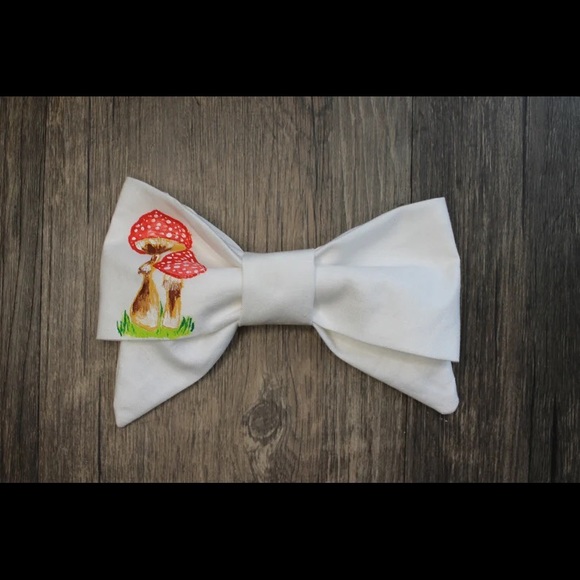 Mini Mushroom Bow - Picture 3 of 5